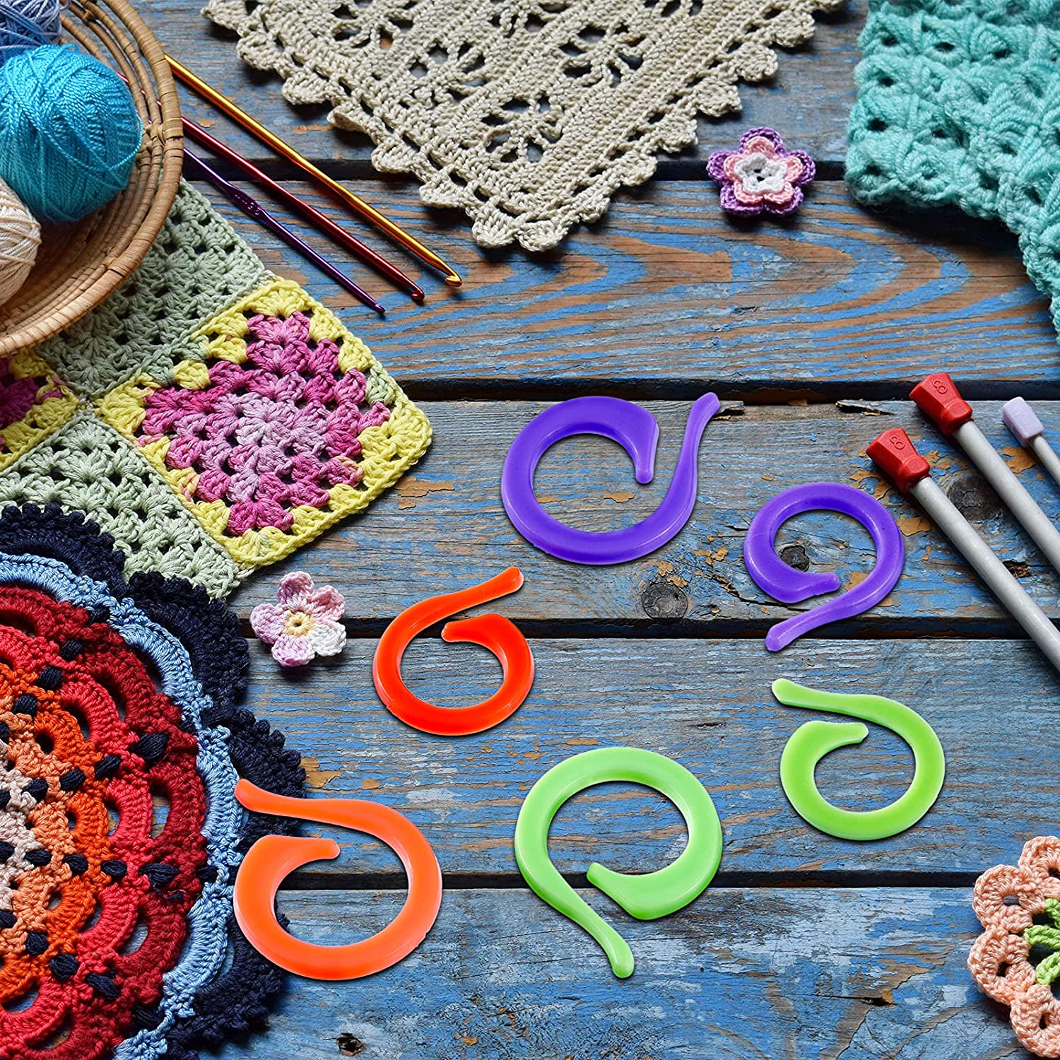 200 Pieces Knitting Stitch Markers Crochet Stitch Markers Colorful Knitting Crochet  Markers Stitch Marker Ring Crochet Locking Sewing Accessories Plastic Knit  Split Ring for DIY Handmade Crafts 